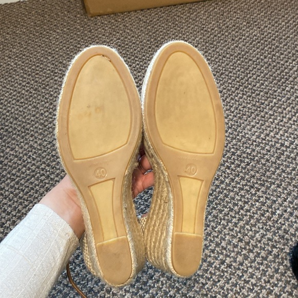 Suede cream colored wedges - Picture 4 of 7